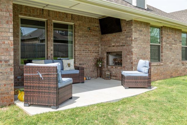 9304 NW 89th Street, Yukon, OK 73099