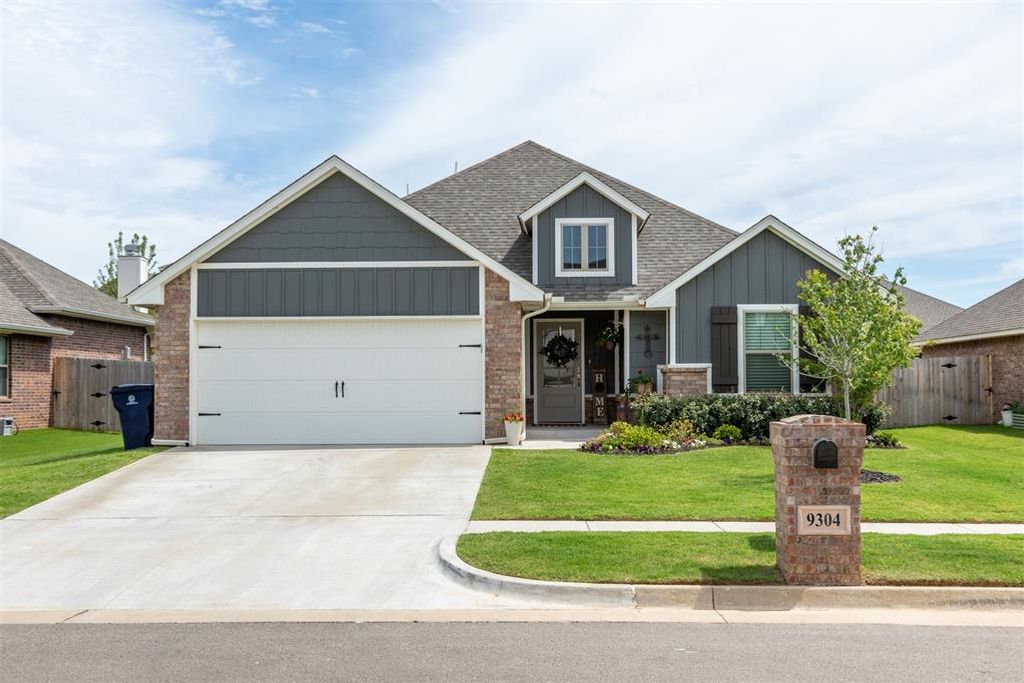 9304 NW 89th Street, Yukon, OK 73099