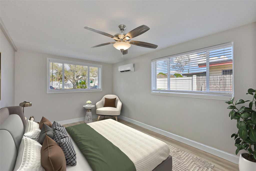 Image 11 of property listing at 4718 W OKLAHOMA AVENUE, Tampa, FL 33616