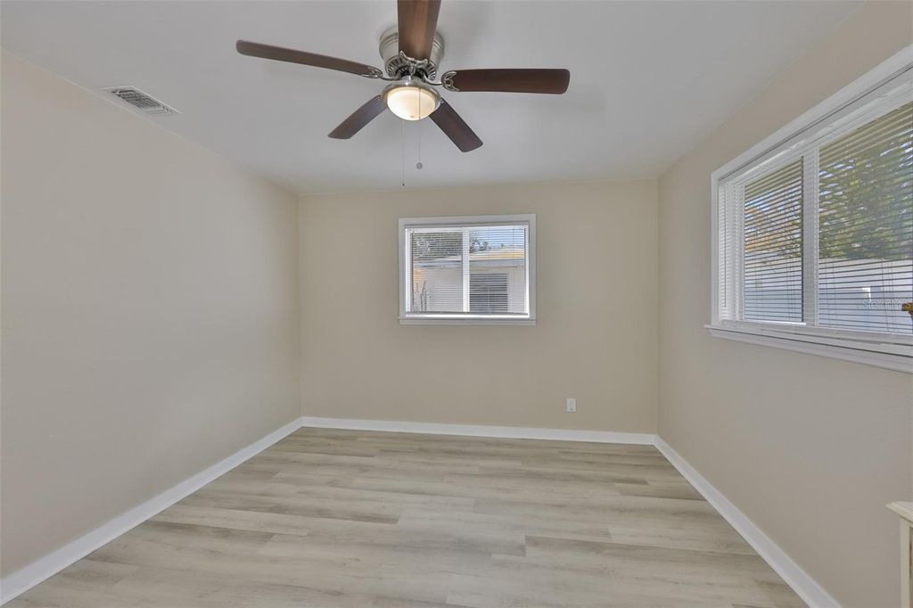 Image 15 of property listing at 4718 W OKLAHOMA AVENUE, Tampa, FL 33616