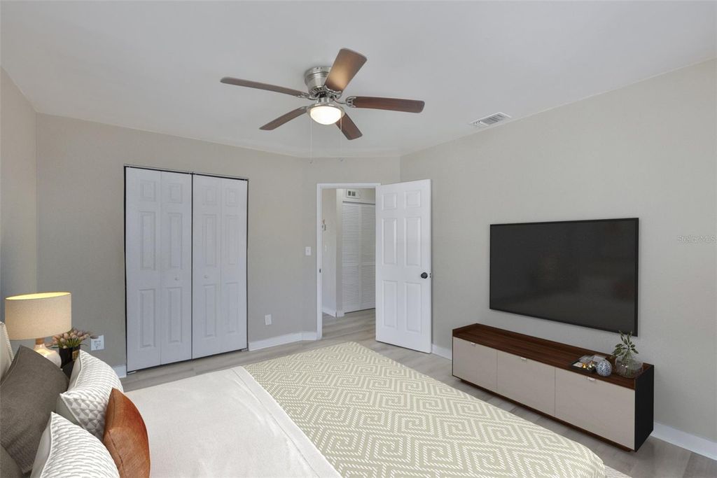 Image 18 of property listing at 4718 W OKLAHOMA AVENUE, Tampa, FL 33616