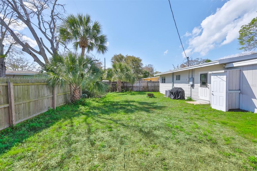 Image 21 of property listing at 4718 W OKLAHOMA AVENUE, Tampa, FL 33616