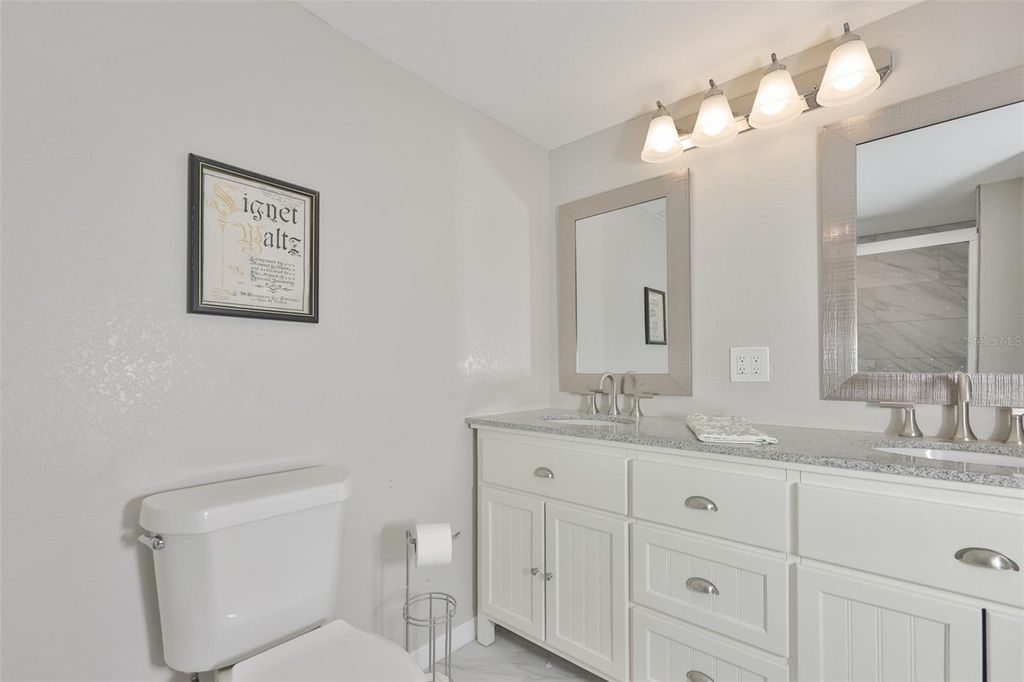 Image 8 of property listing at 4718 W OKLAHOMA AVENUE, Tampa, FL 33616