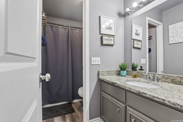 7409 Oak Marsh St, Live Oak, TX 78233
