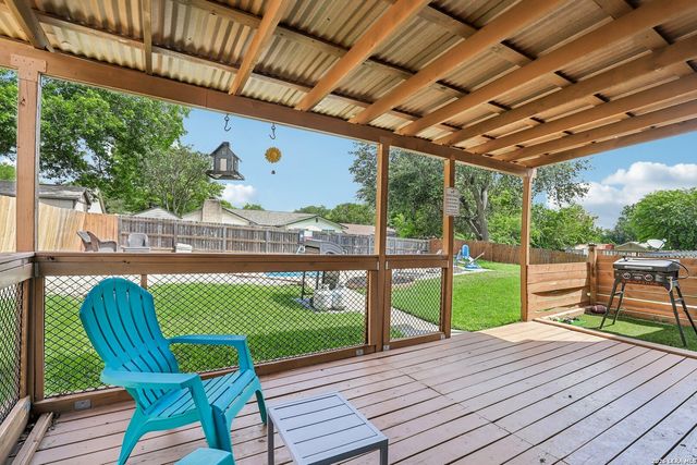 7409 Oak Marsh St, Live Oak, TX 78233