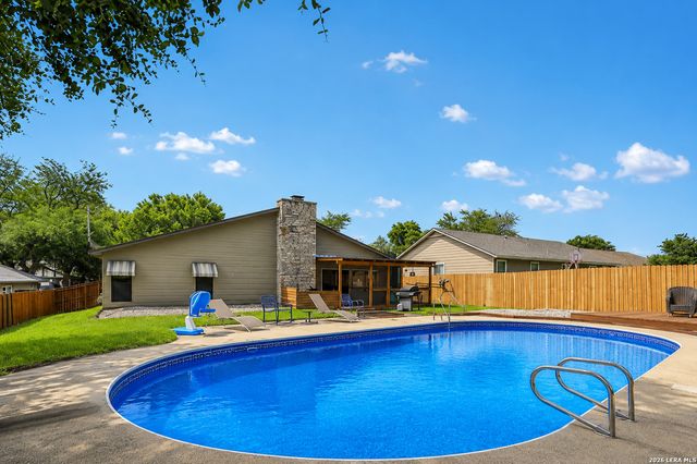 7409 Oak Marsh St, Live Oak, TX 78233