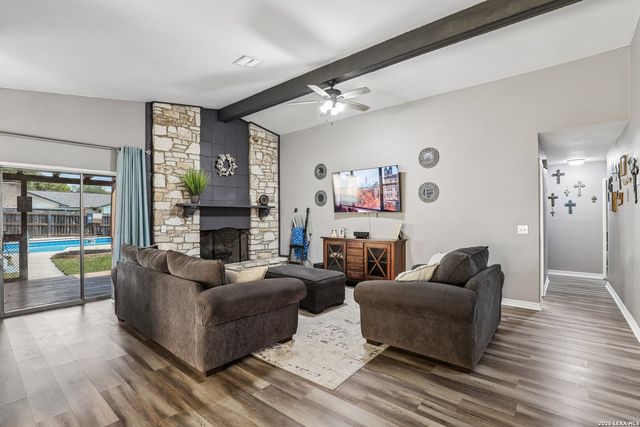 7409 Oak Marsh St, Live Oak, TX 78233