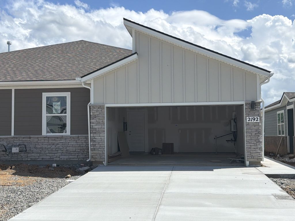 2192 Holmesburg Pvt Circle, Gallatin, TN 37066