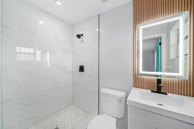 10714 N CENTRAL AVENUE, Tampa, FL 33612