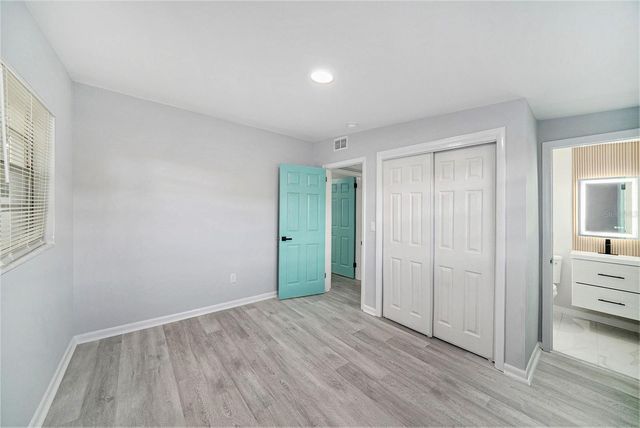 10714 N CENTRAL AVENUE, Tampa, FL 33612