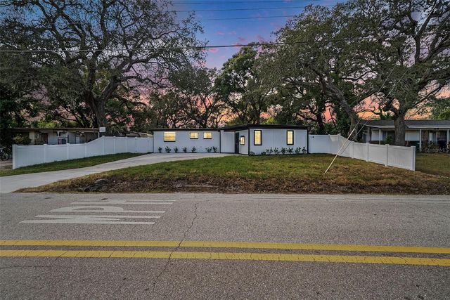 10714 N CENTRAL AVENUE, Tampa, FL 33612