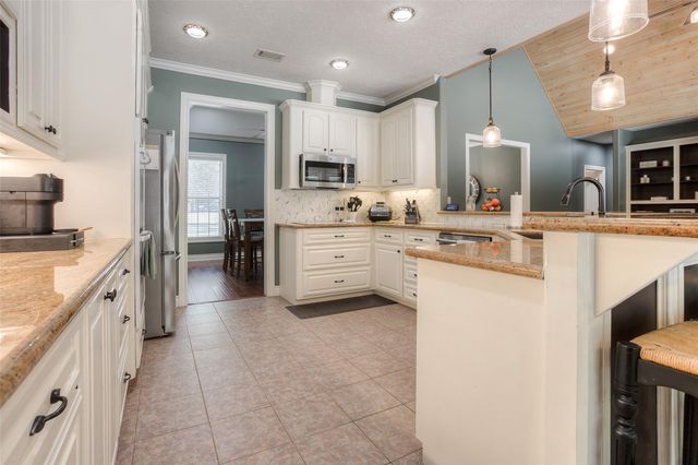 60 Tanglewood Drive, Huntsville, TX 77320