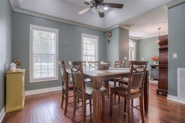 60 Tanglewood Drive, Huntsville, TX 77320