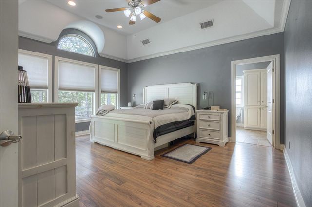 60 Tanglewood Drive, Huntsville, TX 77320