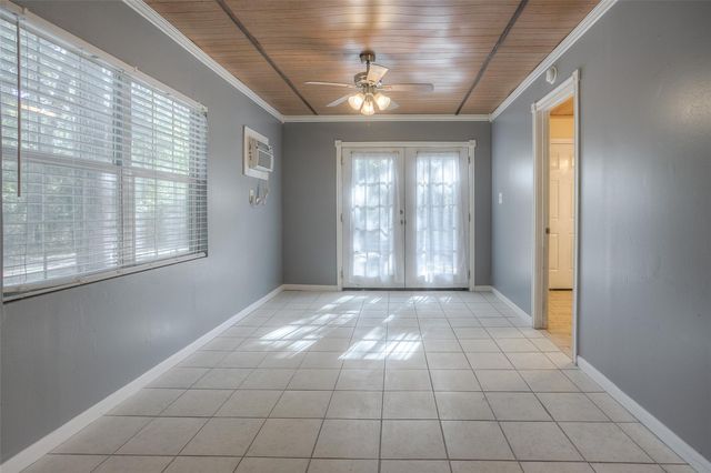 60 Tanglewood Drive, Huntsville, TX 77320