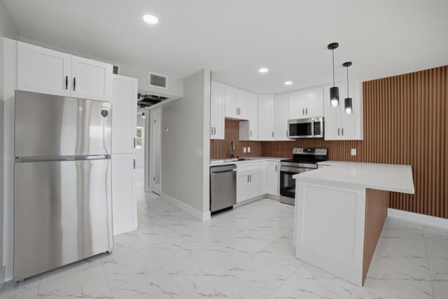 350 Farnham Q 350, Deerfield Beach, FL 33442