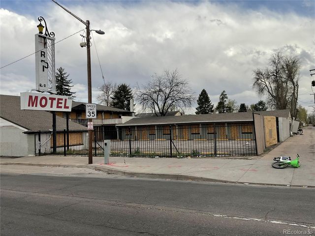 8282 E Colfax, Denver, CO 80220