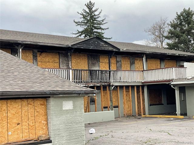 8282 E Colfax, Denver, CO 80220