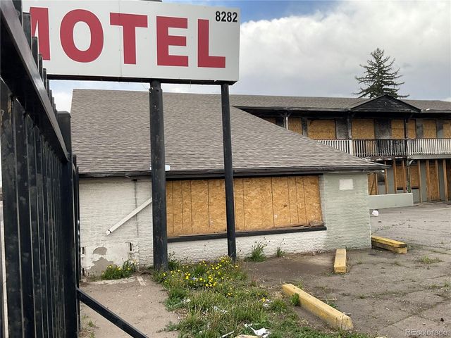 8282 E Colfax, Denver, CO 80220