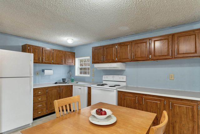 9 Hemlock Drive, Wolfeboro, NH 03894