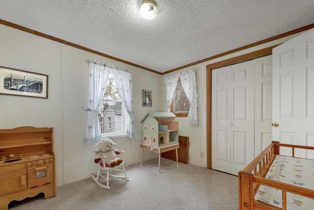 9 Hemlock Drive, Wolfeboro, NH 03894
