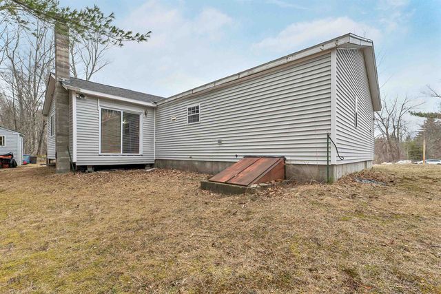 9 Hemlock Drive, Wolfeboro, NH 03894