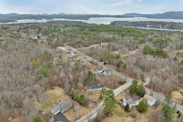 9 Hemlock Drive, Wolfeboro, NH 03894