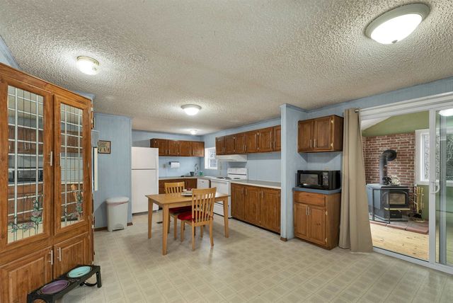 9 Hemlock Drive, Wolfeboro, NH 03894