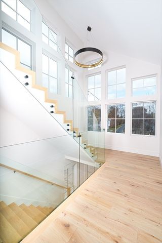 10 Chestnut Pl, Hingham, MA 02043