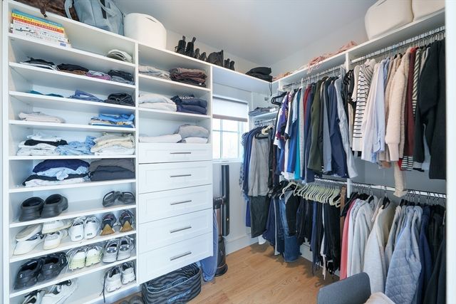 10 Chestnut Pl, Hingham, MA 02043