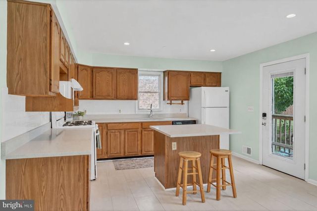 1218 NORTH AVE, Halethorpe, MD 21227
