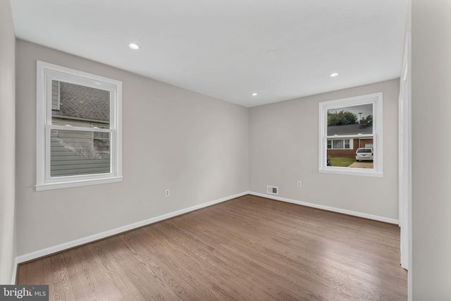 1218 NORTH AVE, Halethorpe, MD 21227
