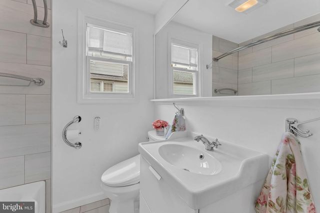 1218 NORTH AVE, Halethorpe, MD 21227