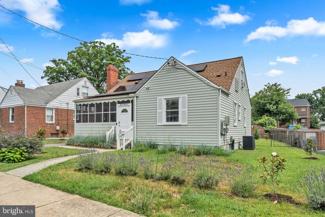 1218 NORTH AVE, Halethorpe, MD 21227