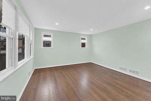 1218 NORTH AVE, Halethorpe, MD 21227