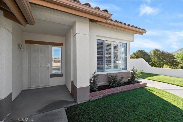 1560 Pine Valley, Banning, CA 92220