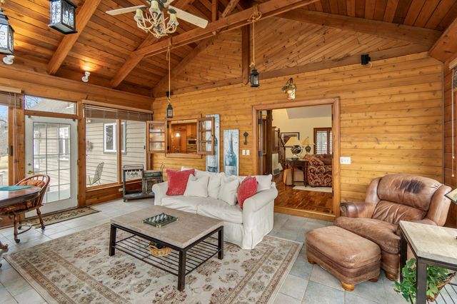 25840 N Graclyn Court, Barrington, IL 60010