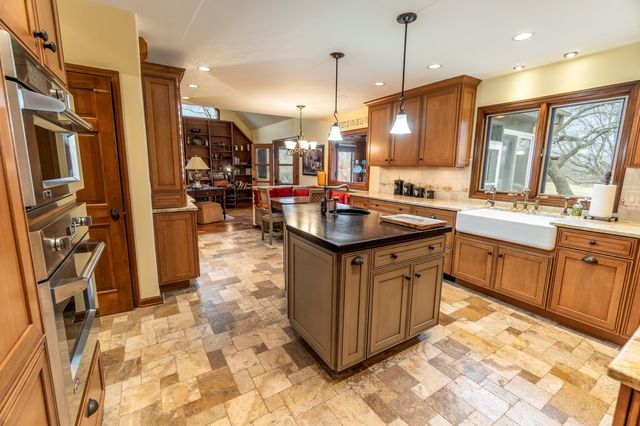 25840 N Graclyn Court, Barrington, IL 60010