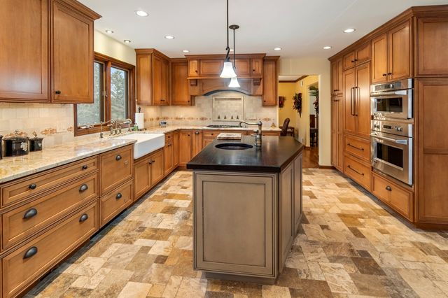 25840 N Graclyn Court, Barrington, IL 60010