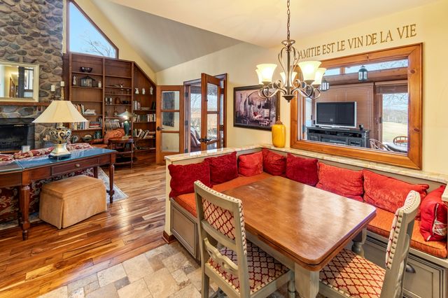 25840 N Graclyn Court, Barrington, IL 60010