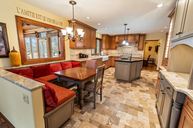 25840 N Graclyn Court, Barrington, IL 60010