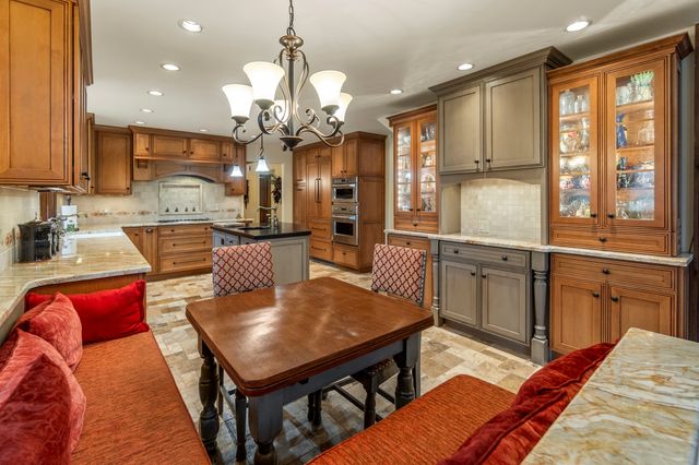 25840 N Graclyn Court, Barrington, IL 60010