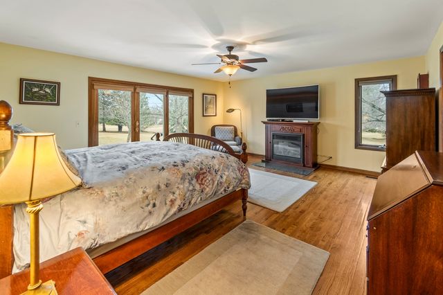 25840 N Graclyn Court, Barrington, IL 60010