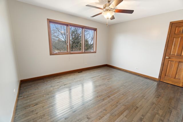 25840 N Graclyn Court, Barrington, IL 60010