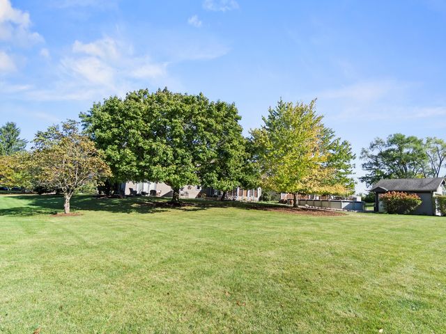 25840 N Graclyn Court, Barrington, IL 60010