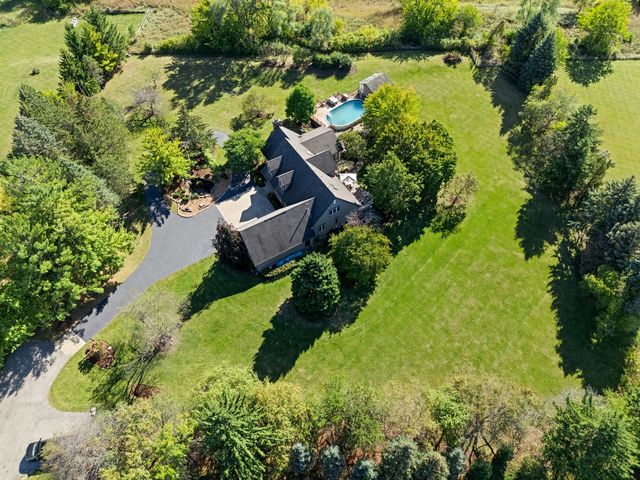 25840 N Graclyn Court, Barrington, IL 60010