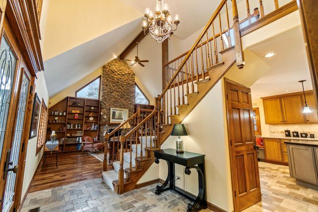 25840 N Graclyn Court, Barrington, IL 60010