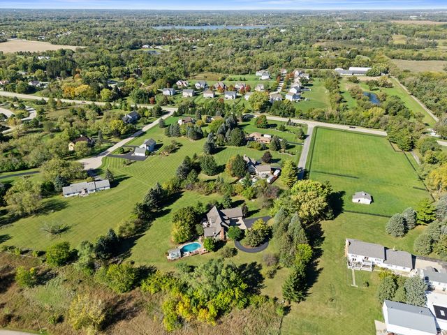 25840 N Graclyn Court, Barrington, IL 60010