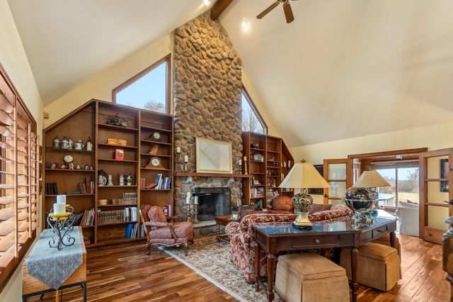 25840 N Graclyn Court, Barrington, IL 60010