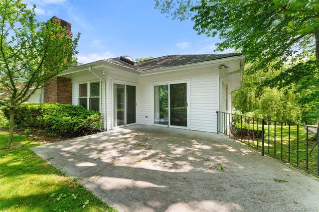25 Saxon Woods Road, Scarsdale, NY 10583